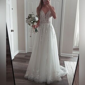 NEW WEDDING DRESS EMMA BRIDALS Size 0